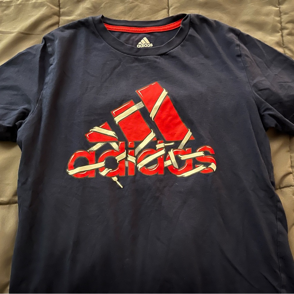 Navy Adidas T-shirt Boys Size Large (10/12)